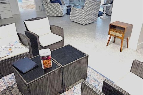 Снять в аренду кондоминиум в Форт-Лодердейл, Флорида 2 спальни, 111.48м2, № 2077587 - фото 6