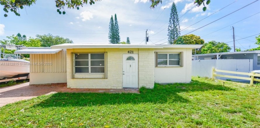 Casa en Hollywood, Florida 2 dormitorios, 90.49 m2 № 1759218