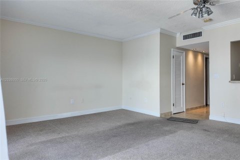 Copropriété à louer à Hallandale Beach, Floride: 50.63 m2 № 2167916 - photo 5