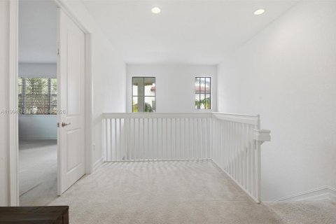 Townhouse in Pembroke Pines, Florida 3 bedrooms, 193.05 sq.m. № 2062956 - photo 22