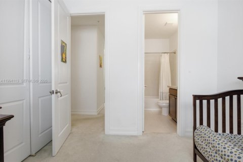 Townhouse in Pembroke Pines, Florida 3 bedrooms, 193.05 sq.m. № 2062956 - photo 13