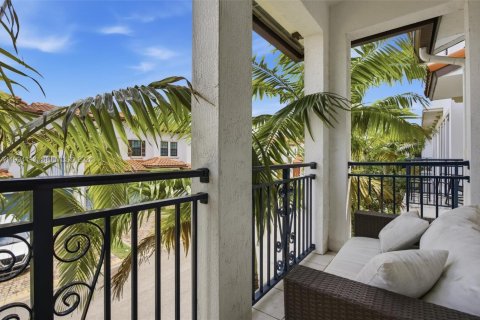 Townhouse in Pembroke Pines, Florida 3 bedrooms, 193.05 sq.m. № 2062956 - photo 20