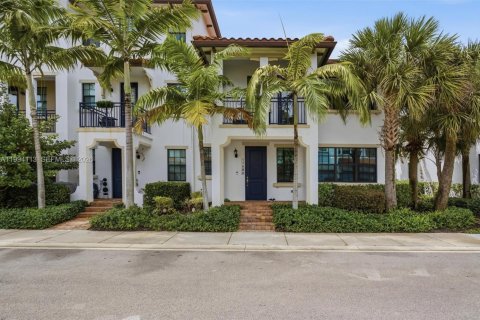 Adosado en Pembroke Pines, Florida 3 dormitorios, 193.05 m2 № 2062956