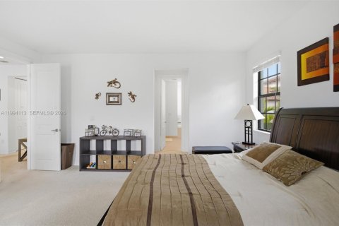 Townhouse in Pembroke Pines, Florida 3 bedrooms, 193.05 sq.m. № 2062956 - photo 17