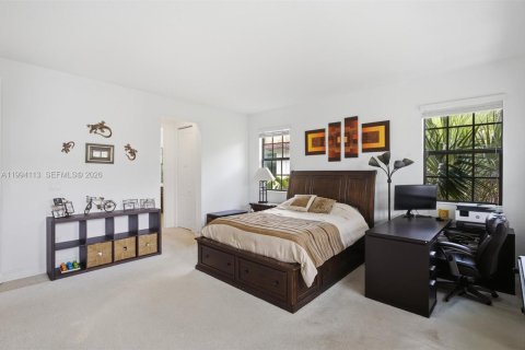 Townhouse in Pembroke Pines, Florida 3 bedrooms, 193.05 sq.m. № 2062956 - photo 16