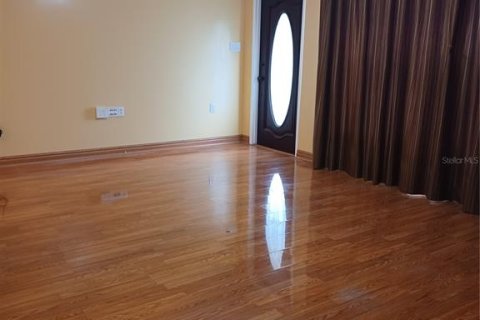 Casa en venta en Zephyrhills, Florida, 3 dormitorios, 138.61 m2 № 1900043 - foto 5