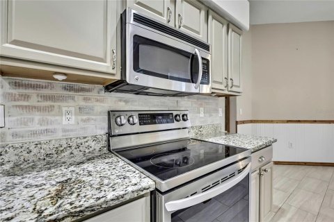 Villa ou maison à vendre à Spring Hill, Floride: 3 chambres, 262.73 m2 № 1886381 - photo 15