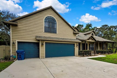 Villa ou maison à vendre à Spring Hill, Floride: 3 chambres, 262.73 m2 № 1886381 - photo 5