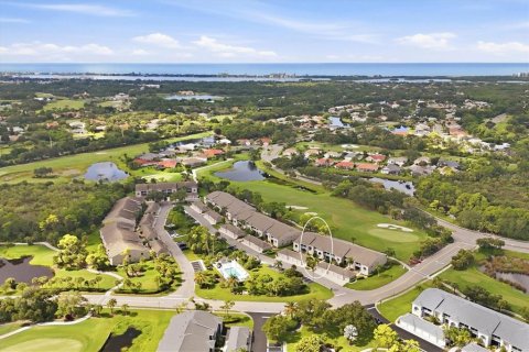 Condo in Sarasota, Florida, 2 bedrooms № 2383496 - photo 4