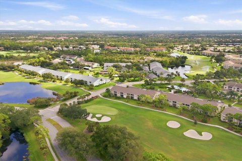 Condo in Sarasota, Florida, 2 bedrooms № 2383496 - photo 17