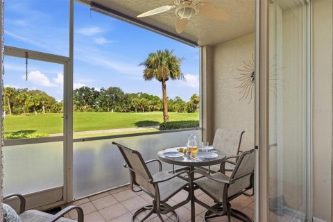 Condo in Sarasota, Florida, 2 bedrooms № 2383496 - photo 13