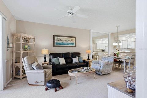 Condo in Sarasota, Florida, 2 bedrooms № 2383496 - photo 24