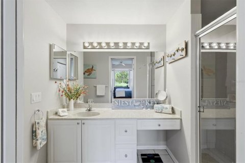 Condo in Sarasota, Florida, 2 bedrooms № 2383496 - photo 21