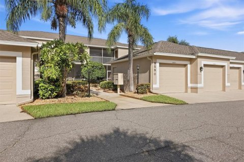 Condo in Sarasota, Florida, 2 bedrooms № 2383496 - photo 3