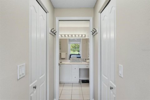 Condo in Sarasota, Florida, 2 bedrooms № 2383496 - photo 20