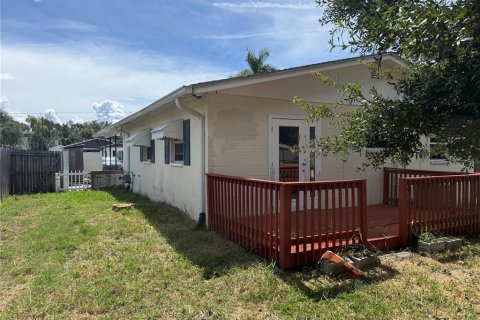 House in Saint Petersburg, Florida 3 bedrooms, 96.99 sq.m. № 2396650 - photo 11