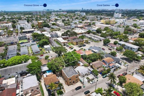 Terreno en venta en Miami, Florida № 1936316 - foto 8