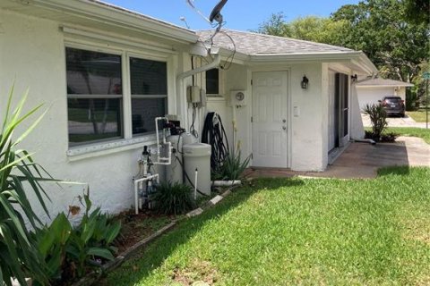 Casa en venta en New Port Richey, Florida, 3 dormitorios, 138.61 m2 № 2118162 - foto 10