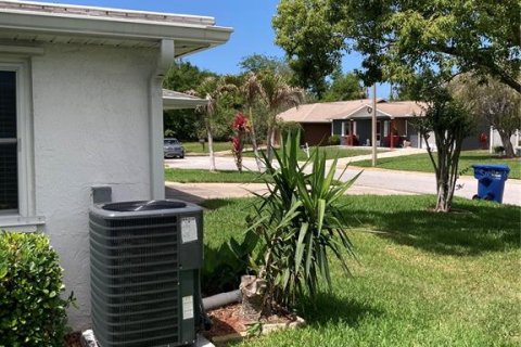 Casa en venta en New Port Richey, Florida, 3 dormitorios, 138.61 m2 № 2118162 - foto 9