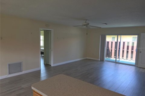 House in Bradenton, Florida 2 bedrooms, 96.99 sq.m. № 1901263 - photo 18