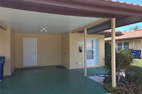 House in Bradenton, Florida 2 bedrooms, 96.99 sq.m. № 1901263 - photo 4