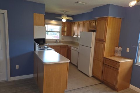 House in Bradenton, Florida 2 bedrooms, 96.99 sq.m. № 1901263 - photo 6