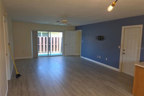 House in Bradenton, Florida 2 bedrooms, 96.99 sq.m. № 1901263 - photo 9