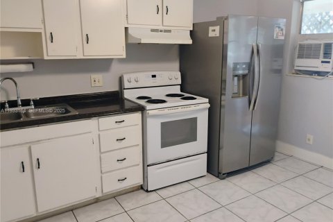 Apartamento en alquiler en Dania Beach, Florida, 1 dormitorio, 37.16 m2 № 1991033 - foto 7