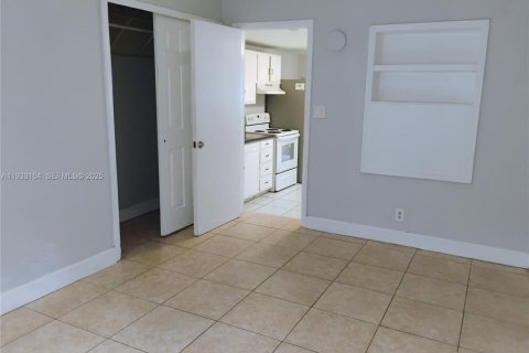 Apartamento en alquiler en Dania Beach, Florida, 1 dormitorio, 37.16 m2 № 1991033 - foto 10