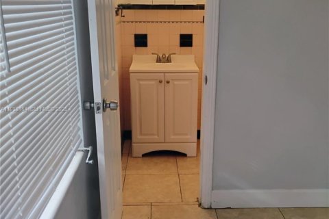 Apartamento en alquiler en Dania Beach, Florida, 1 dormitorio, 37.16 m2 № 1991033 - foto 11