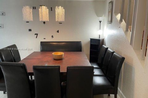 Condo à Dania Beach, Floride, 3 chambres  № 2013577