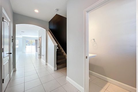 Touwnhouse à vendre à Orlando, Floride: 3 chambres, 172.98 m2 № 2091564 - photo 5
