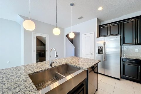 Touwnhouse à vendre à Orlando, Floride: 3 chambres, 172.98 m2 № 2091564 - photo 11