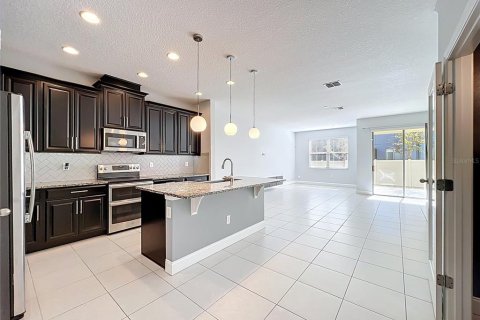 Touwnhouse à vendre à Orlando, Floride: 3 chambres, 172.98 m2 № 2091564 - photo 6