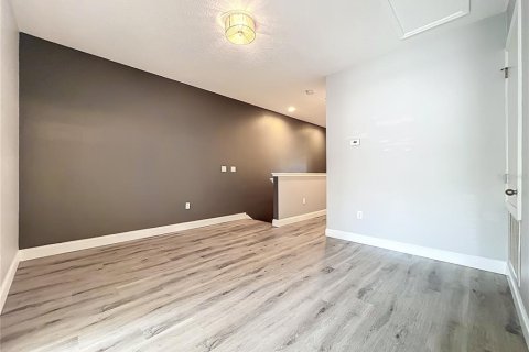 Touwnhouse à vendre à Orlando, Floride: 3 chambres, 172.98 m2 № 2091564 - photo 27