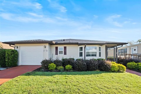 House in Lakeland, Florida 2 bedrooms, 141.49 sq.m. № 1418880 - photo 1