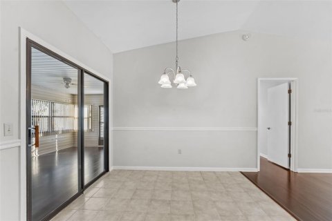 House in Lakeland, Florida 2 bedrooms, 141.49 sq.m. № 1418880 - photo 9