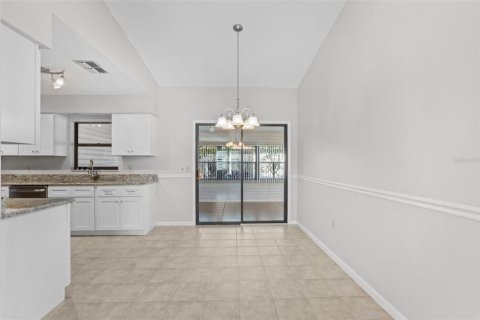 House in Lakeland, Florida 2 bedrooms, 141.49 sq.m. № 1418880 - photo 7