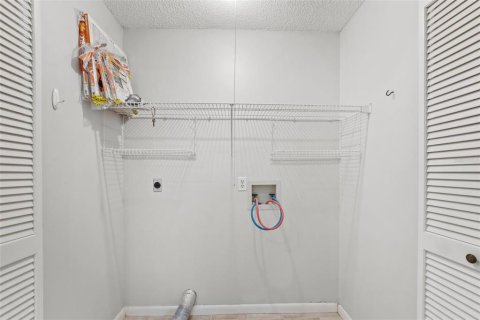House in Lakeland, Florida 2 bedrooms, 141.49 sq.m. № 1418880 - photo 12