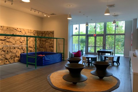 Condo in North Miami Beach, Florida, 1 bedroom  № 2022711 - photo 6