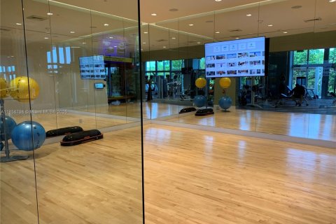 Condo in North Miami Beach, Florida, 1 bedroom  № 2022711 - photo 9