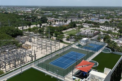 Condo in North Miami Beach, Florida, 1 bedroom  № 2022711 - photo 15