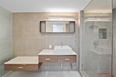 Купить кондоминиум в Майами, Флорида 2 спальни, 136.57м2, № 1715373 - фото 13