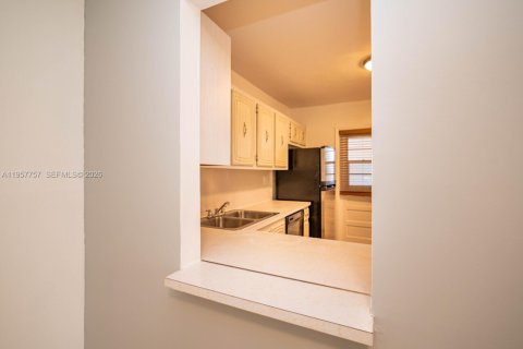 Снять в аренду кондоминиум в Дейви, Флорида 2 спальни, 88.16м2, № 2011549 - фото 12