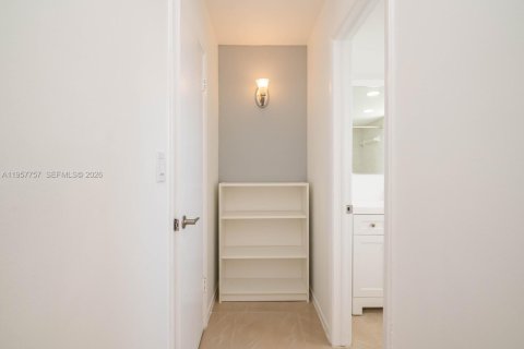 Снять в аренду кондоминиум в Дейви, Флорида 2 спальни, 88.16м2, № 2011549 - фото 23