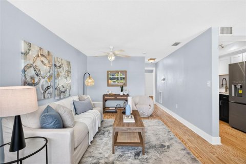 Condo in Dunedin, Florida, 1 bedroom № 2201562 - photo 12
