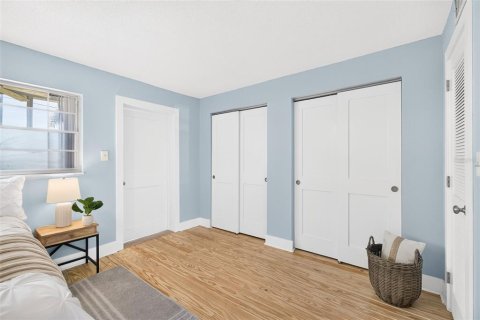 Condo in Dunedin, Florida, 1 bedroom № 2201562 - photo 27