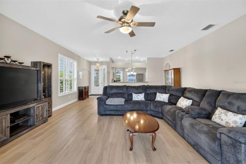 House in Mount Dora, Florida 3 bedrooms, 150.04 sq.m. № 2202648 - photo 12