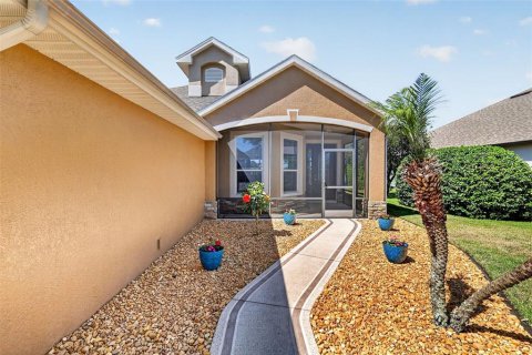 House in Mount Dora, Florida 3 bedrooms, 150.04 sq.m. № 2202648 - photo 7