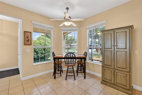 House in Mount Dora, Florida 3 bedrooms, 150.04 sq.m. № 2202648 - photo 18